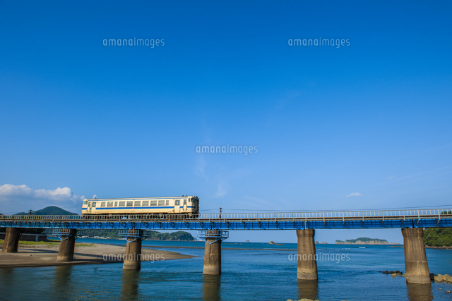 Jr九州日南線大堂津鉄橋 の写真素材 イラスト素材 アマナイメージズ