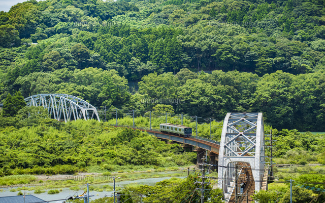 耳川鉄橋5 の写真素材 イラスト素材 アマナイメージズ 耳川鉄橋5 の写真素材 イラスト素材 アマナイメージズ