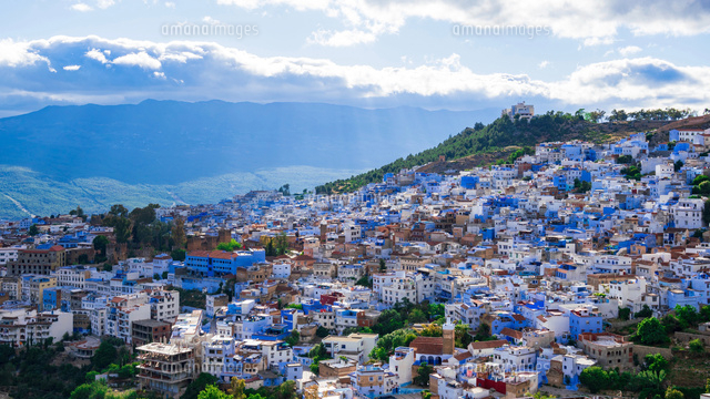 モロッコ シャウエンの街 の写真素材 イラスト素材 アマナイメージズ