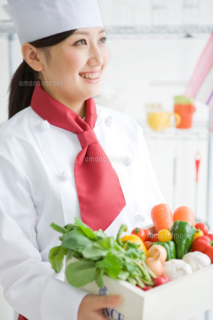 コック姿の女性 の写真素材 イラスト素材 アマナイメージズ