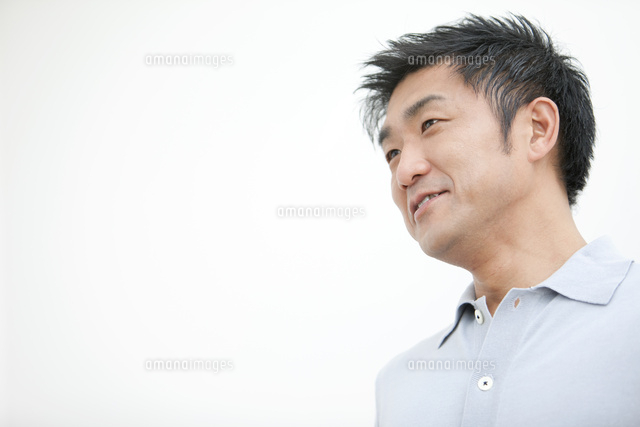 笑顔の中年男性 の写真素材 イラスト素材 アマナイメージズ 笑顔の中年男性 の写真素材 イラスト素材 アマナイメージズ