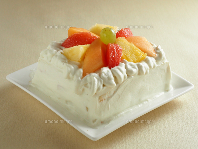 フルーツケーキ の写真素材 イラスト素材 アマナイメージズ