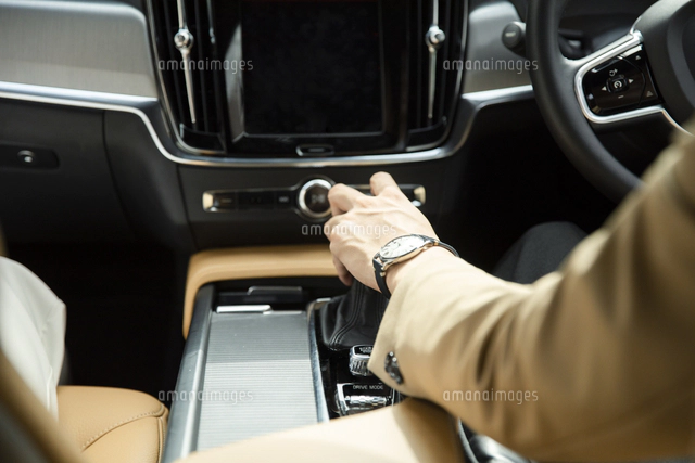 車 日本人の写真素材 ストックフォト アマナイメージズ