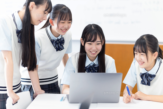 生徒会の会議の様子 の写真素材 イラスト素材 アマナイメージズ