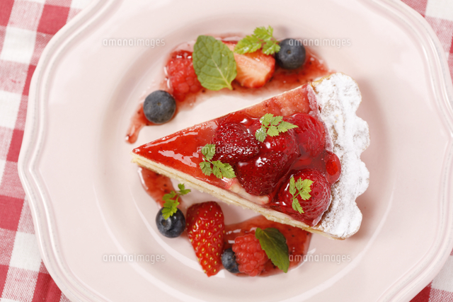 いちごのタルト の写真素材 イラスト素材 アマナイメージズ