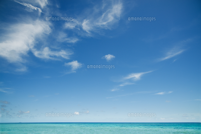 海と青空と雲 の写真素材 イラスト素材 アマナイメージズ