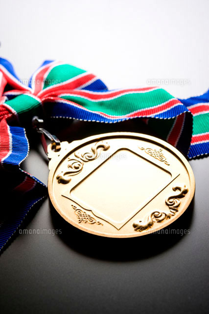 金メダル の写真素材 イラスト素材 アマナイメージズ