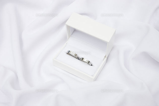 結婚指輪 の写真素材 イラスト素材 アマナイメージズ