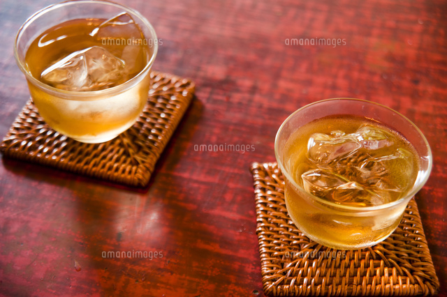 冷えた麦茶 の写真素材 イラスト素材 アマナイメージズ