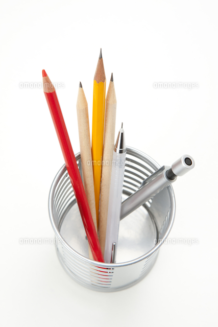 ペン立て の写真素材 イラスト素材 アマナイメージズ