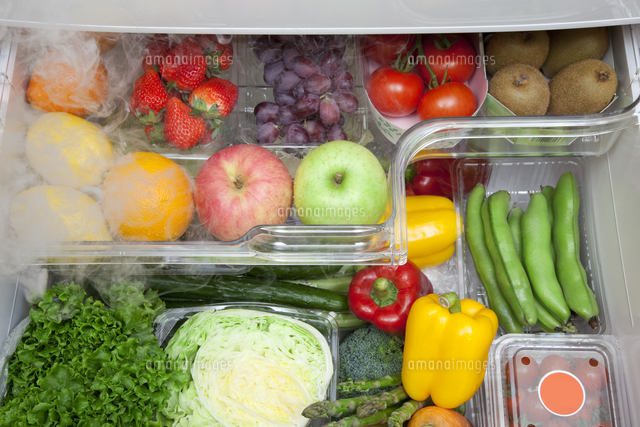 冷蔵庫の野菜室 の写真素材 イラスト素材 アマナイメージズ