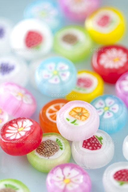 カラフルな飴 の写真素材 イラスト素材 アマナイメージズ