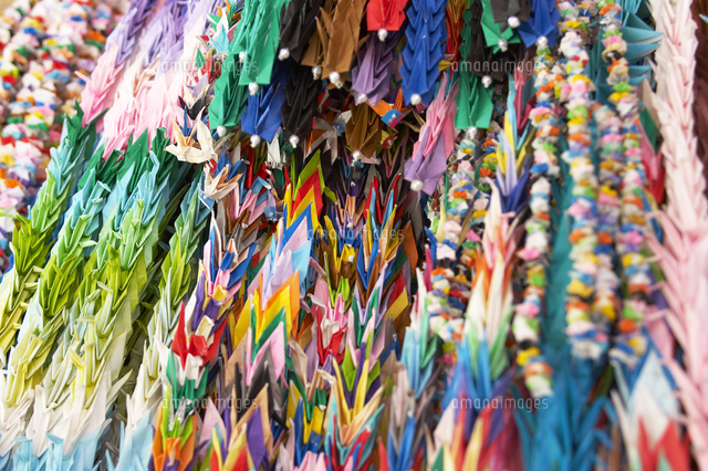 千羽鶴[10131057011]の写真・イラスト素材｜アマナイメージズ