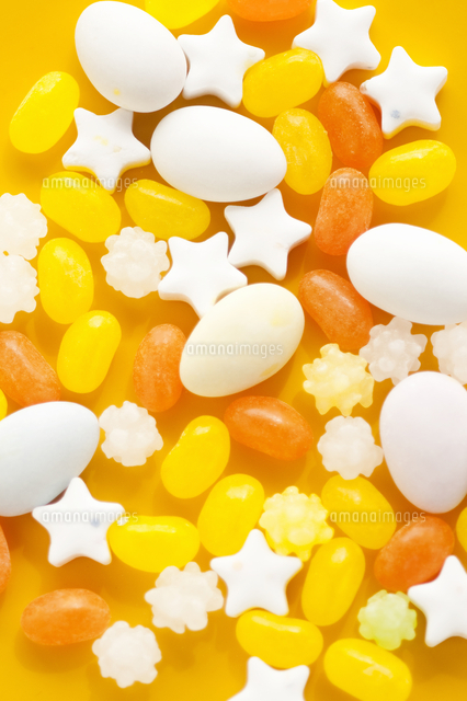 カラフルなお菓子 の写真素材 イラスト素材 アマナイメージズ