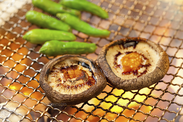焼き椎茸 の写真素材 イラスト素材 アマナイメージズ