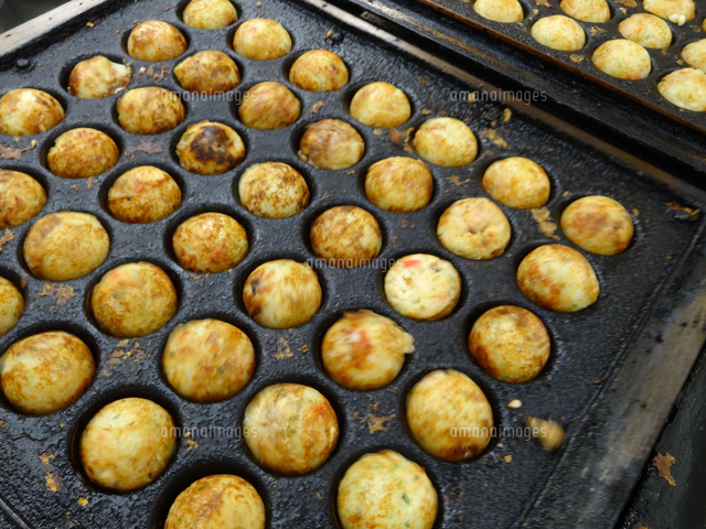 微振動による自動裏返しのたこ焼き器 の写真素材 イラスト素材 アマナイメージズ