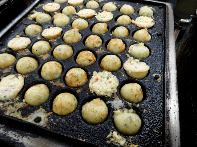 自動回転式のたこ焼き器 の写真素材 イラスト素材 アマナイメージズ
