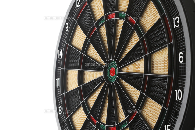 ダーツ の写真素材 イラスト素材 アマナイメージズ