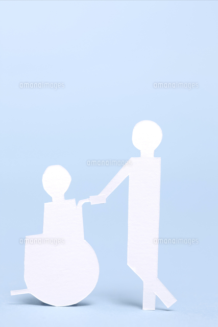 切り絵の車椅子 の写真素材 イラスト素材 アマナイメージズ