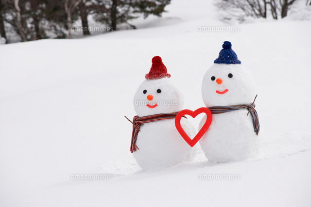 雪だるまのカップル[10132005372]の写真・イラスト素材｜アマナイメージズ