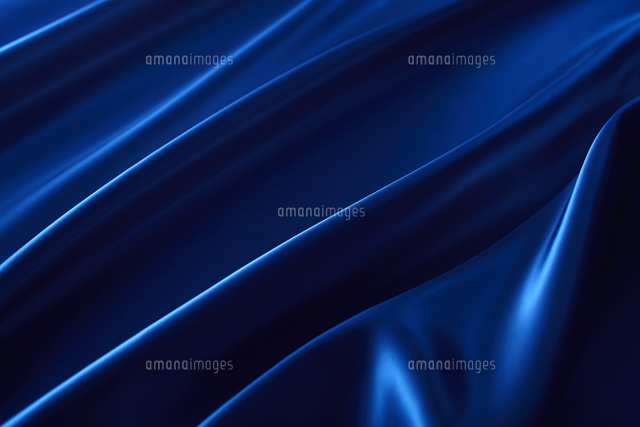 シルクの青い布のドレープ の写真素材 イラスト素材 アマナイメージズ