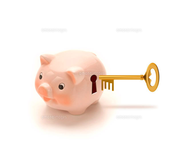 鍵と豚の貯金箱 の写真素材 イラスト素材 アマナイメージズ