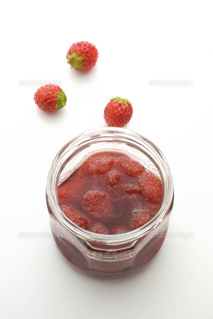 イチゴジャムといちご の写真素材 イラスト素材 アマナイメージズ
