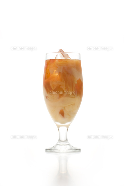 アイスミルクティー の写真素材 イラスト素材 アマナイメージズ