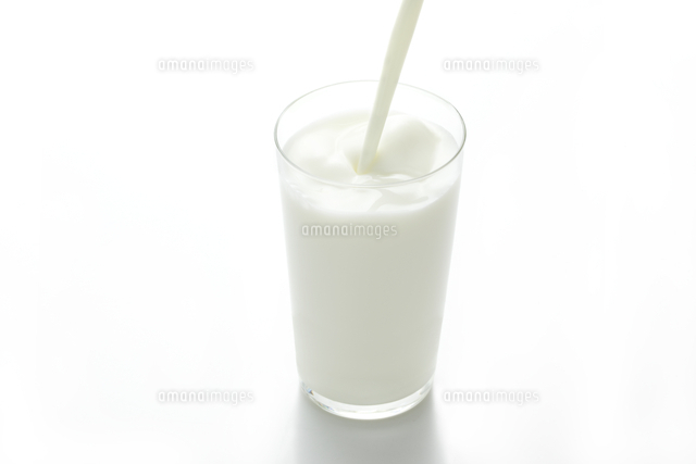 飲むヨーグルト の写真素材 イラスト素材 アマナイメージズ