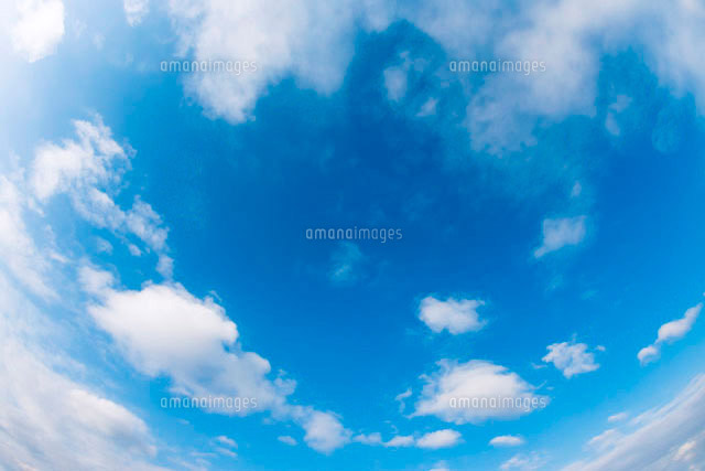 雲湧く爽やかな空 の写真素材 イラスト素材 アマナイメージズ