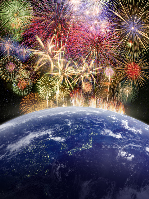 アジア圏の夜景地球と花火[10143003568]の写真・イラスト素材｜アマナ