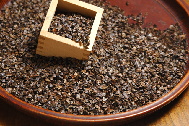 蕎麦の実 の写真素材 イラスト素材 アマナイメージズ