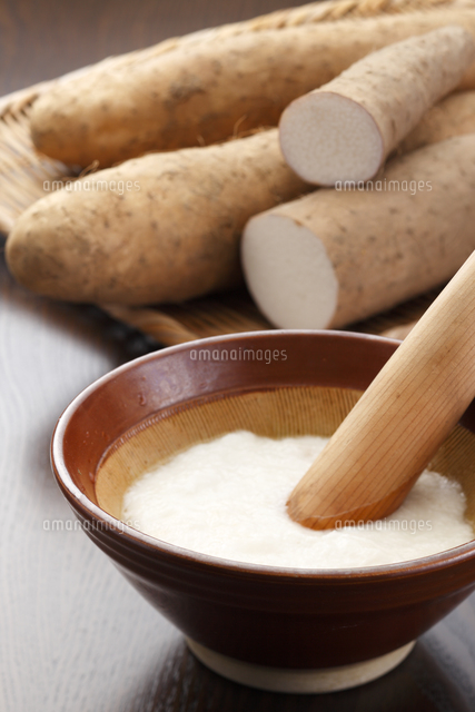 長芋とあたり鉢 の写真素材 イラスト素材 アマナイメージズ