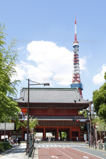 増上寺 三解脱門 と東京タワー の写真素材 イラスト素材 アマナイメージズ