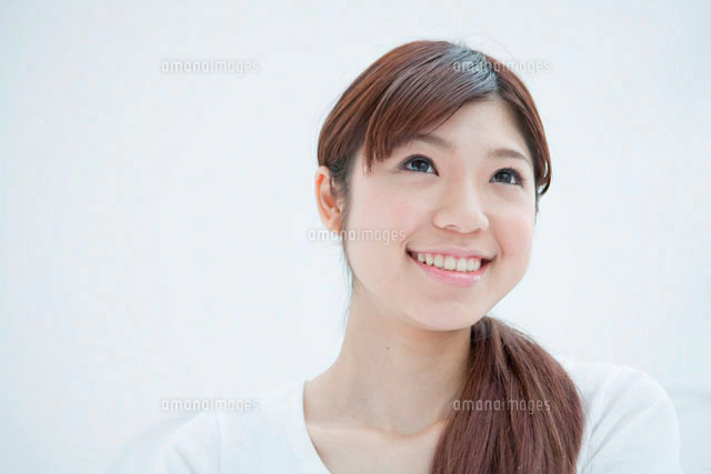20代女性2人の笑顔[10161003604]の写真・イラスト素材｜アマナイメージズ
