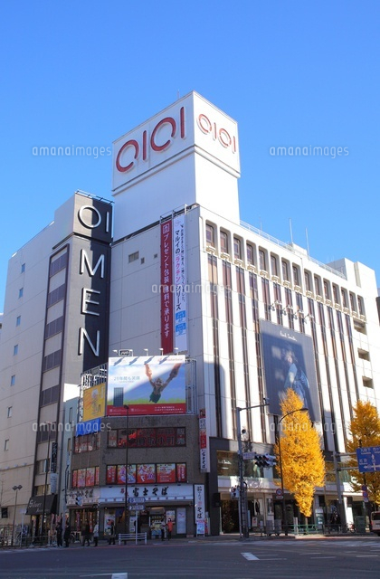 新宿マルイ メン の写真素材 イラスト素材 アマナイメージズ