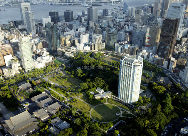 東京タワーから芝公園を見下ろす の写真素材 イラスト素材 アマナイメージズ