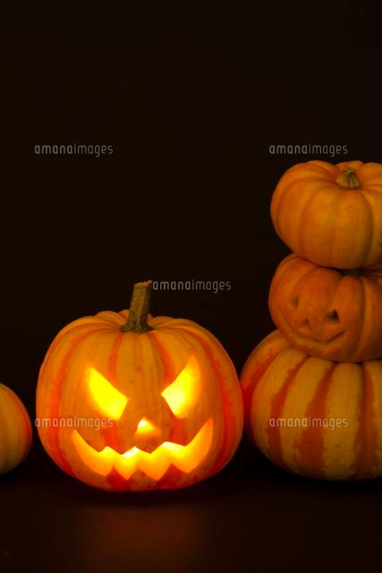 ハロウィンかぼちゃ ジャック オ ランタン の写真素材 イラスト素材 アマナイメージズ