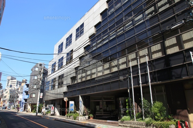 三鷹駅前図書館 10176000245 の写真素材 イラスト素材 アマナイメージズ