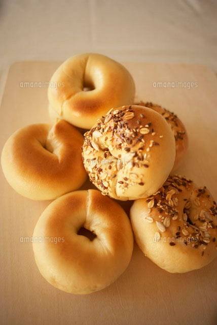 いろいろなベーグル の写真素材 イラスト素材 アマナイメージズ