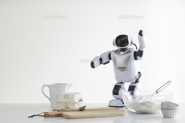 お菓子作りをするロボット の写真素材 イラスト素材 アマナイメージズ