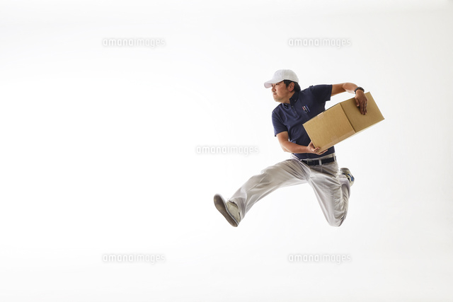 走る 男の写真素材 ストックフォト アマナイメージズ