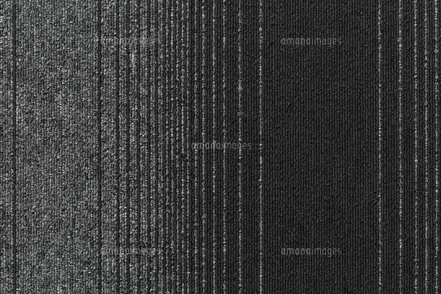 ストライプ模様のラグ の写真素材 イラスト素材 アマナイメージズ