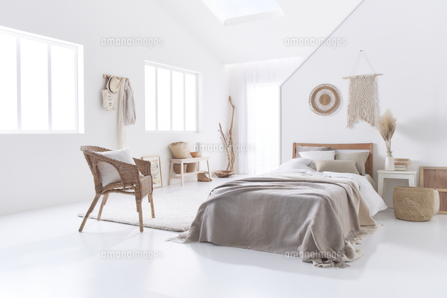 白い空間の中のベッドルーム の写真素材 イラスト素材 アマナイメージズ 白い空間の中のベッドルーム の写真素材 イラスト素材 アマナイメージズ
