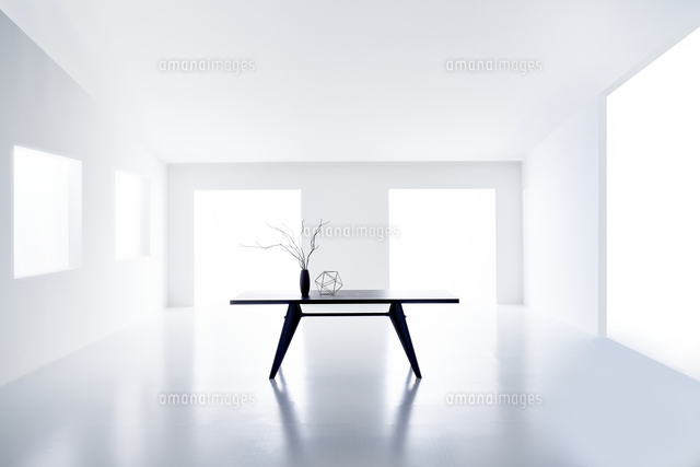 白い空間の中にあるテーブル の写真素材 イラスト素材 アマナイメージズ 白い空間の中にあるテーブル の写真素材 イラスト素材 アマナイメージズ