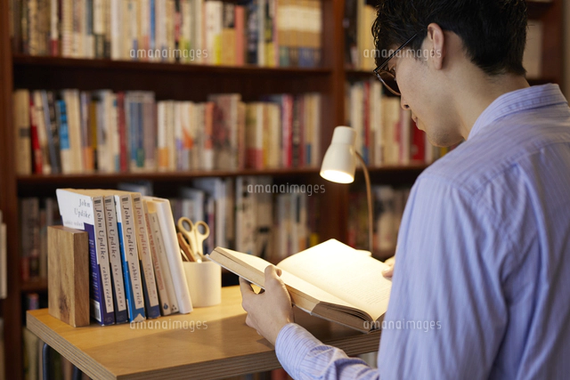 本屋の写真素材 ストックフォト アマナイメージズ