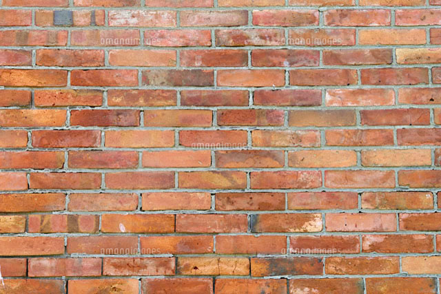 古い建物の赤レンガの壁 の写真素材 イラスト素材 アマナイメージズ