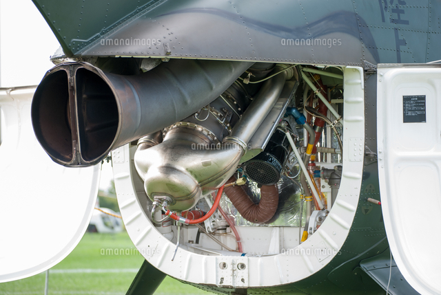 ヘリコプター OH-1 エンジン[10219001112]の写真・イラスト素材