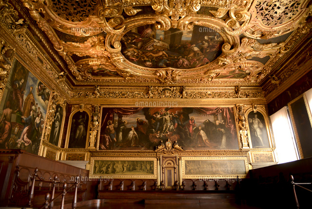 ドゥカーレ宮殿内部 元老院の間 の写真素材 イラスト素材 アマナイメージズ