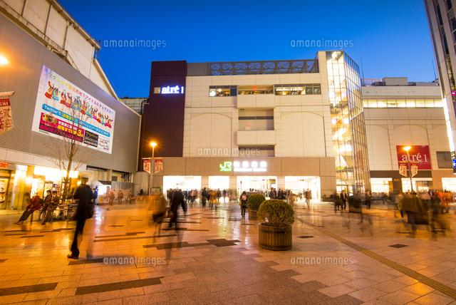 秋葉原駅夕景 の写真素材 イラスト素材 アマナイメージズ